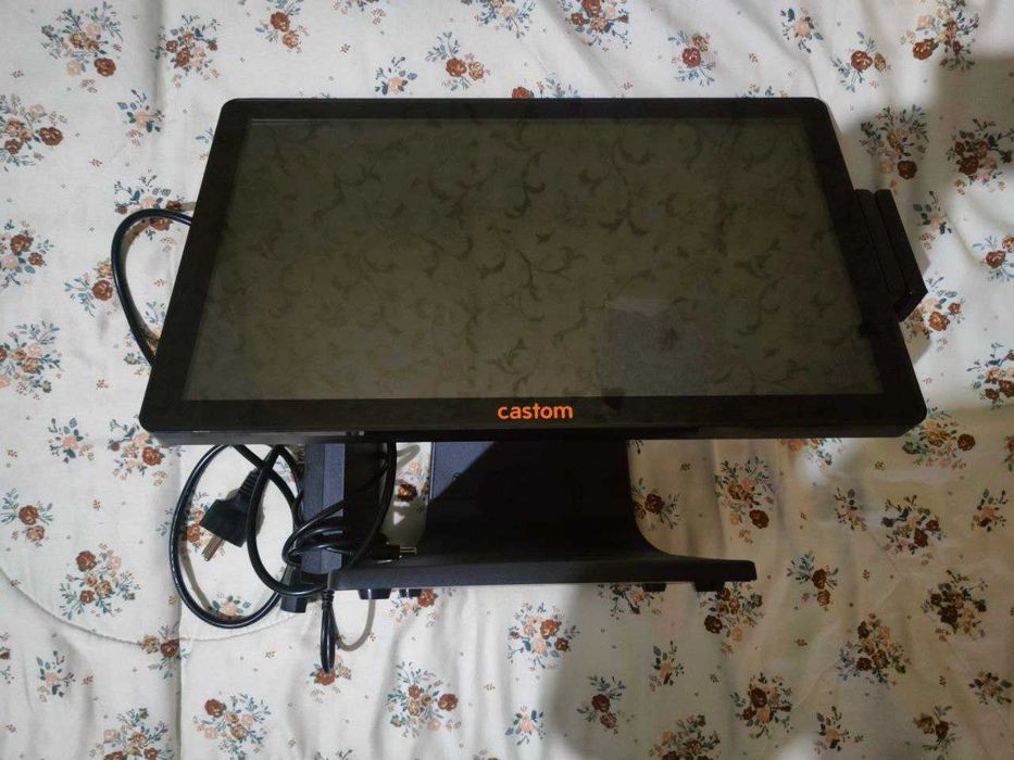 Продам  castom ebq185 18.5"  i5 2410M 2.30G/8gb/256gb SSD/ + MSR