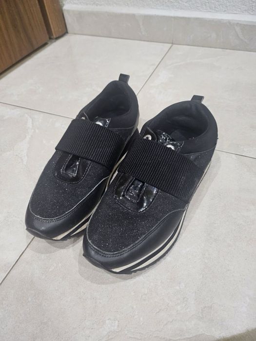 Оригинални маратонки Liu jo, Guess- 39 номер