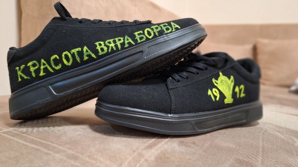 Ръчно рисувани кецове