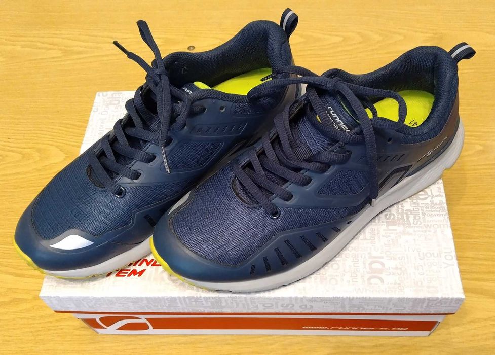 Продавам мъжки маратонки Runners Thunder, Размер 41