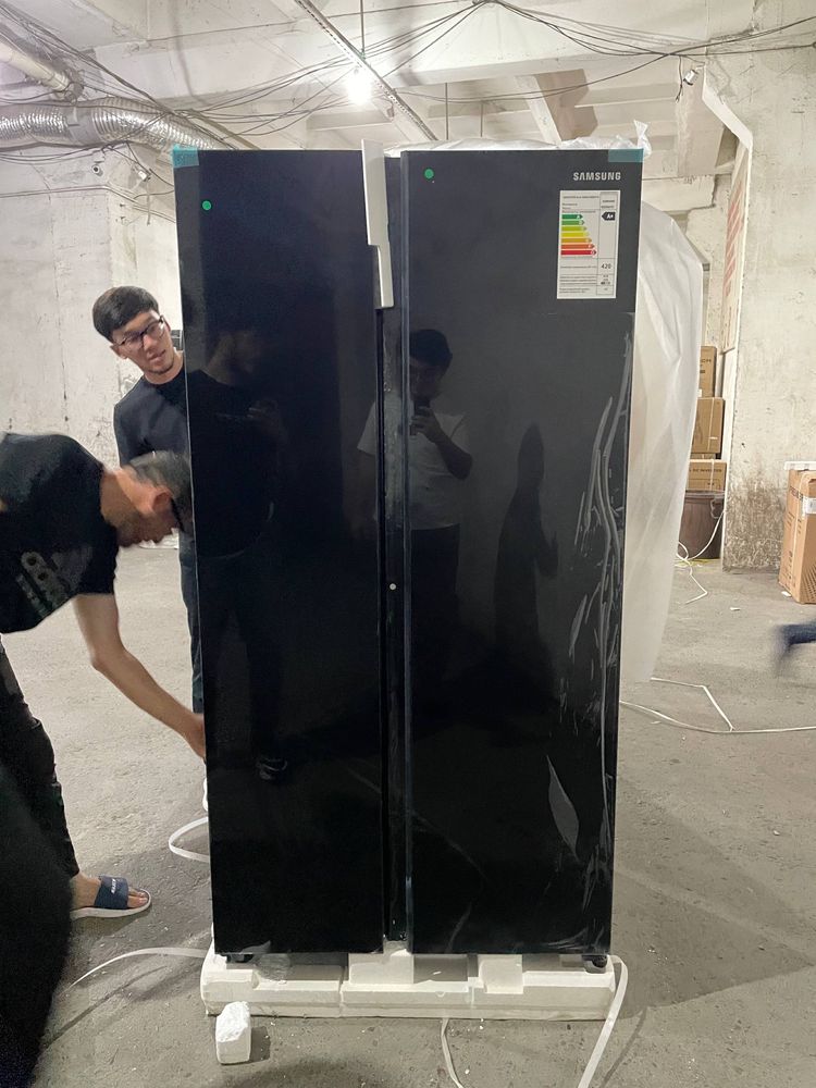 Холодильник Samsung Inverter motor c NoFrost технологии, оригинал