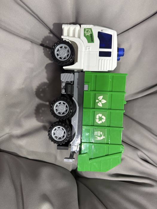 Jucarie masina de gunoi