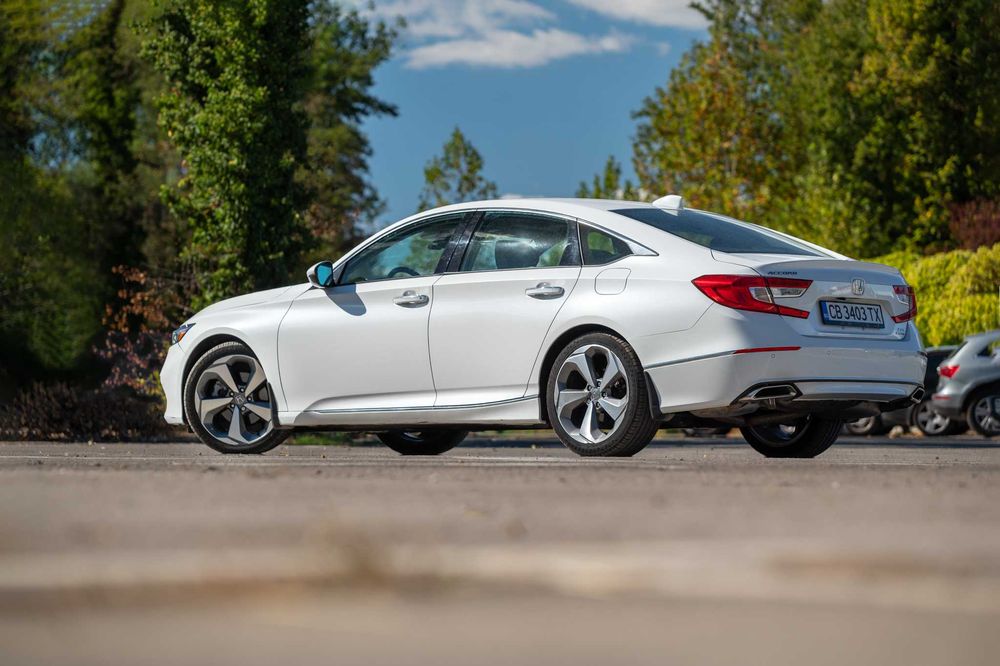 2018 Honda Accord 2.0 Touring 10AT