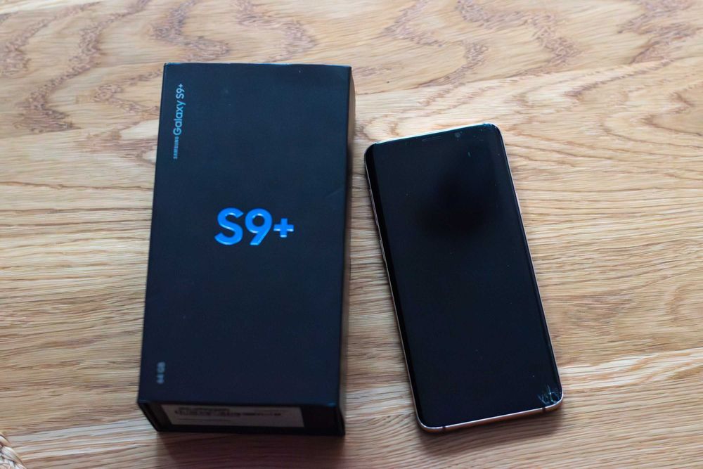 Смартфон Samsung Galaxy S9+, цвят "Sunrise Gold"