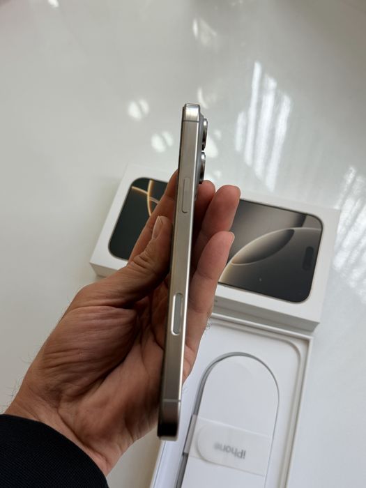Vand Iphone 16 PRO MAX 256GB