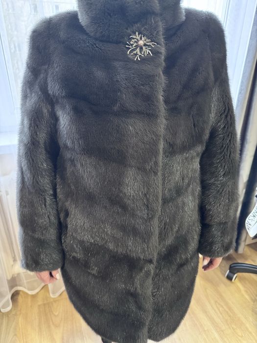 Продам норковую шубу