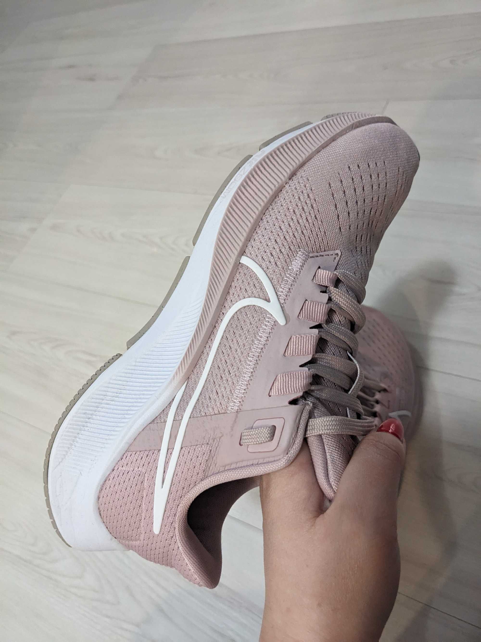 Дамски маратонки Nike
