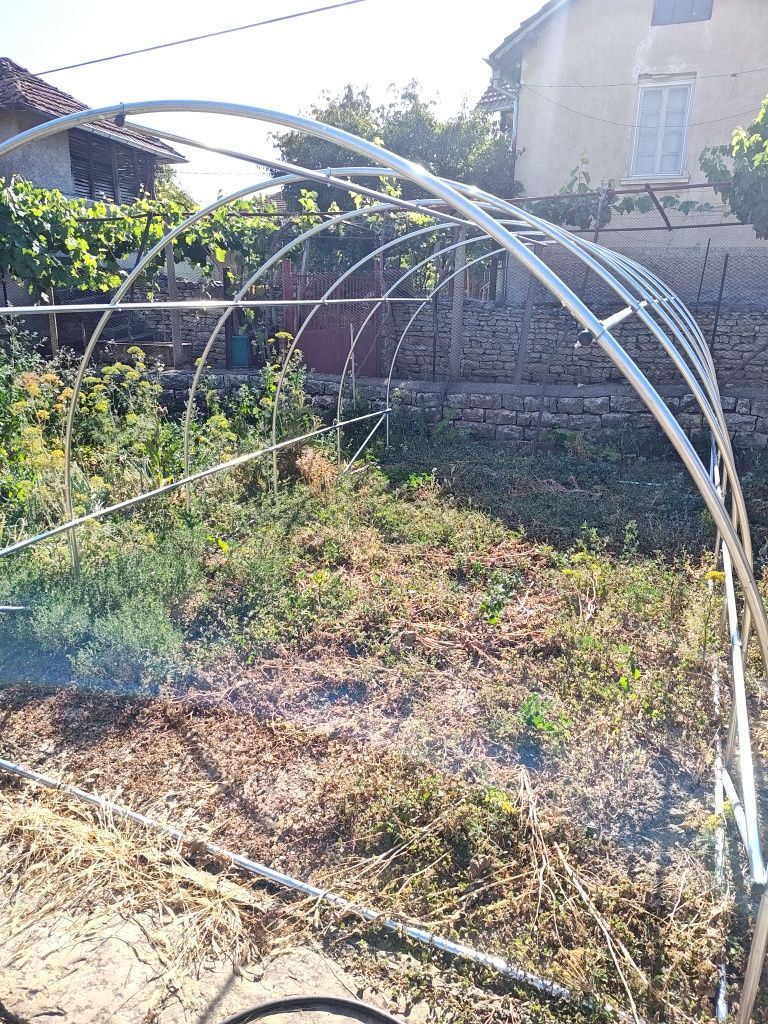 Продавам оранжерия 5х3х2