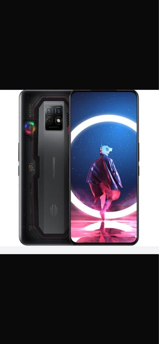 Телефон ZTE Nubia Red Magic 7 Pro.