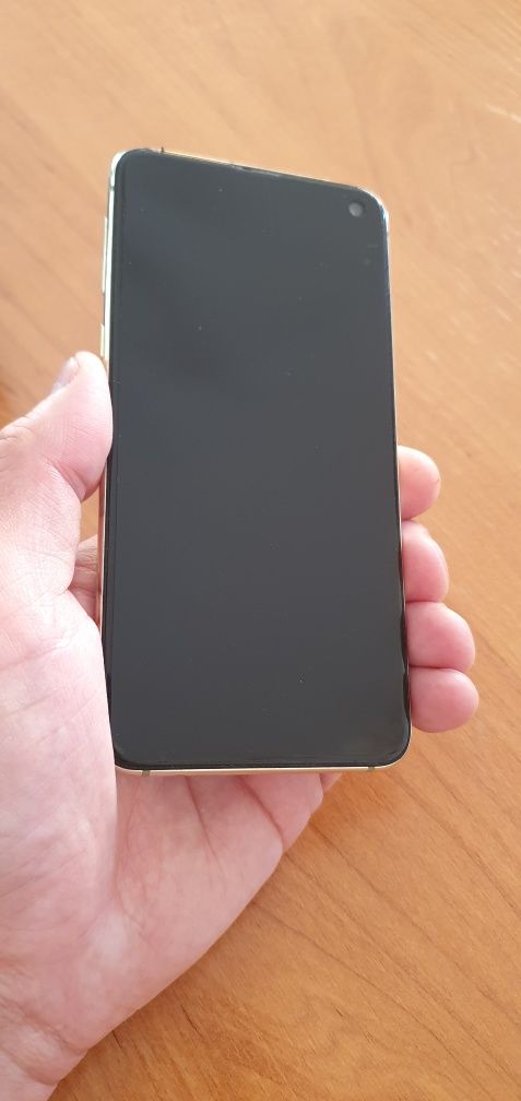 Samsung S10e (Android 11). Корейский.