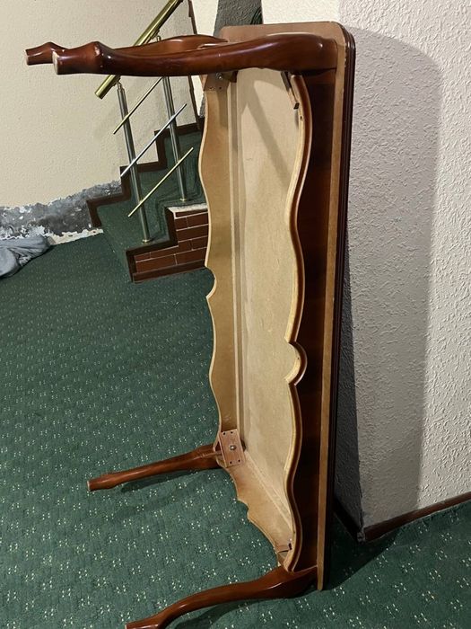 стол для гостиной