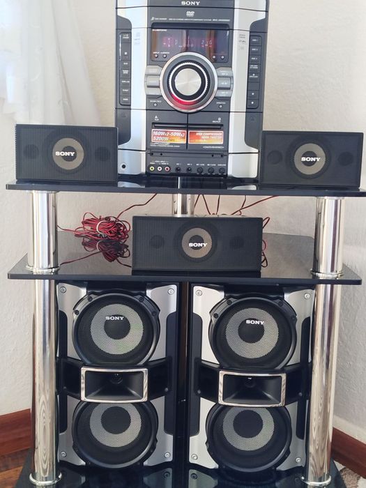 Музикалний центр . SONY.