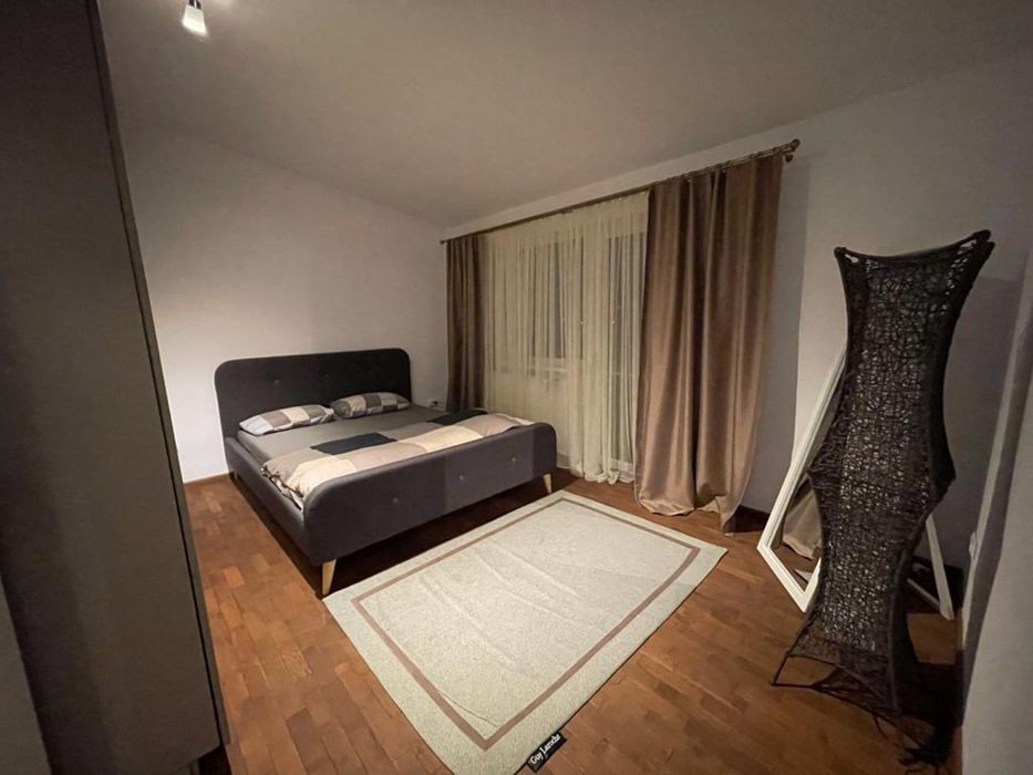 Inchiriez Apartament