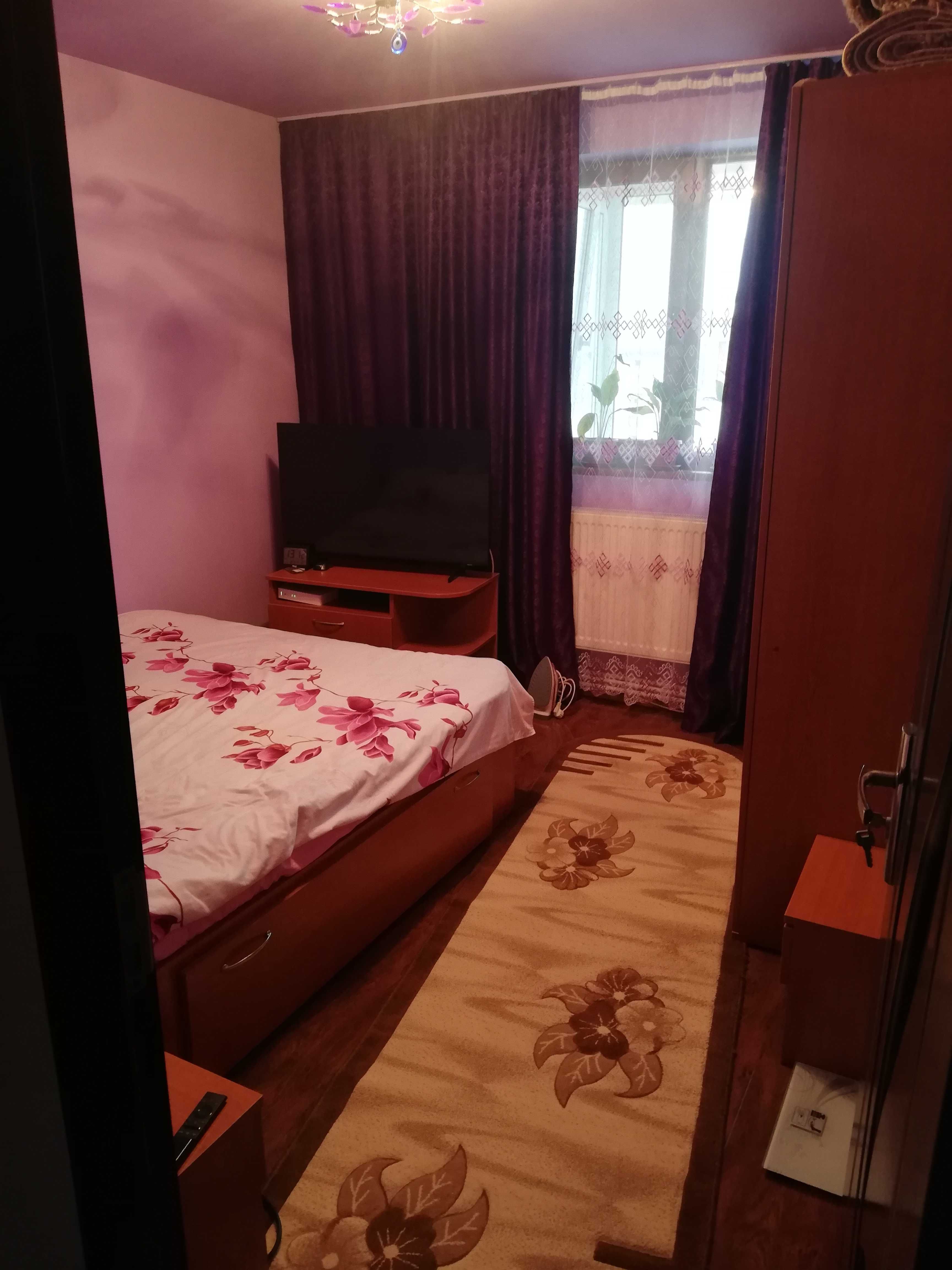 Vînd apartament cu 3 camere