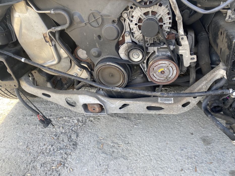 Traversă între  lonjeroane Audi A6 C7 2015