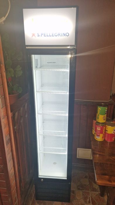 vitrina băuturi slim noua