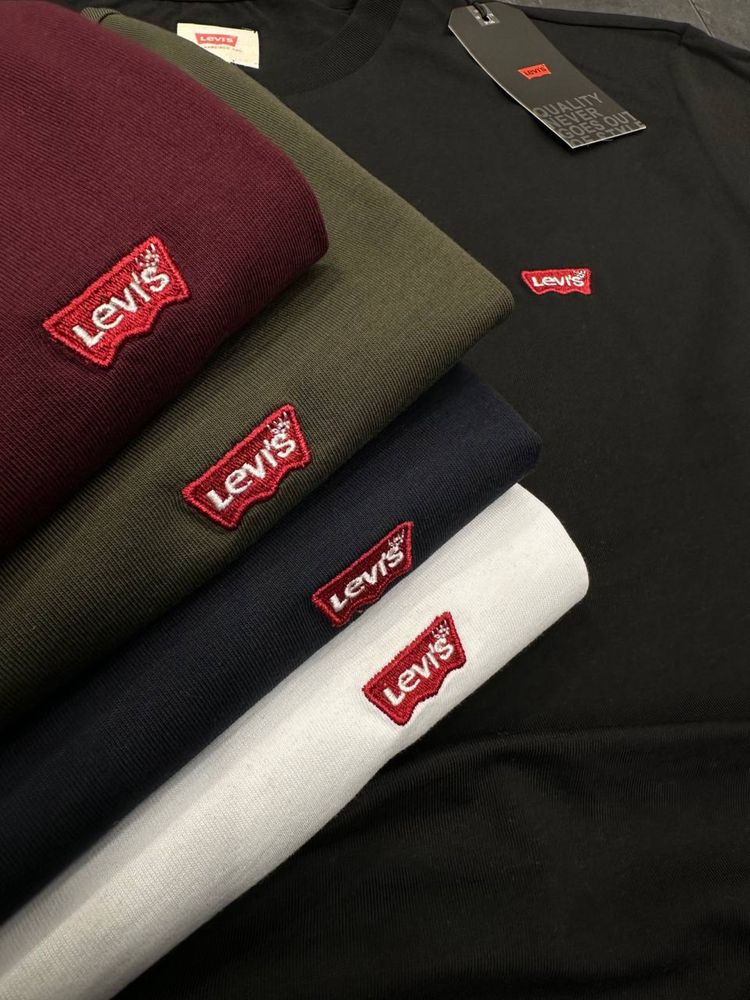 Мужская футболка 100% хлопок  LEVIS