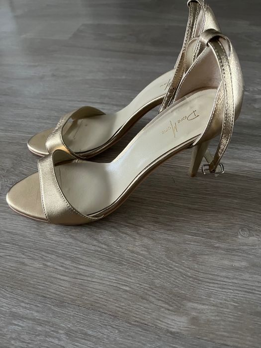 Sandale piele, mărimea 38, culoare auriu