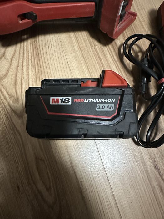 Milwaukee Fuel Ъглошлайф