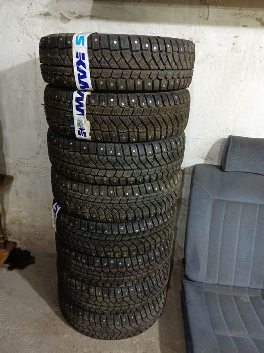 175/70/13 новые шипы комплект