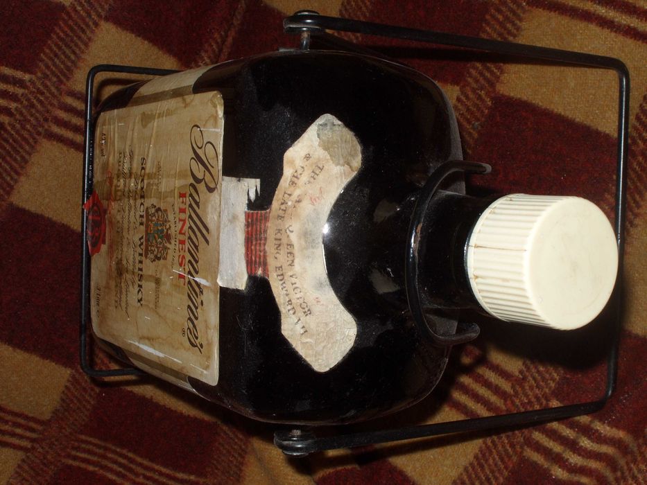 3 литрова празна бутилка с метална стоика 1980 г