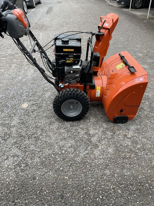 Роторен снегорин Huskvarna модел ST230