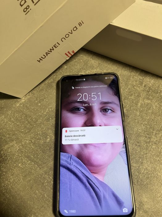 Vand telefon nou Huawei Nova 8i