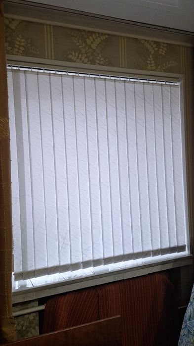 Продам недорого жалюзи