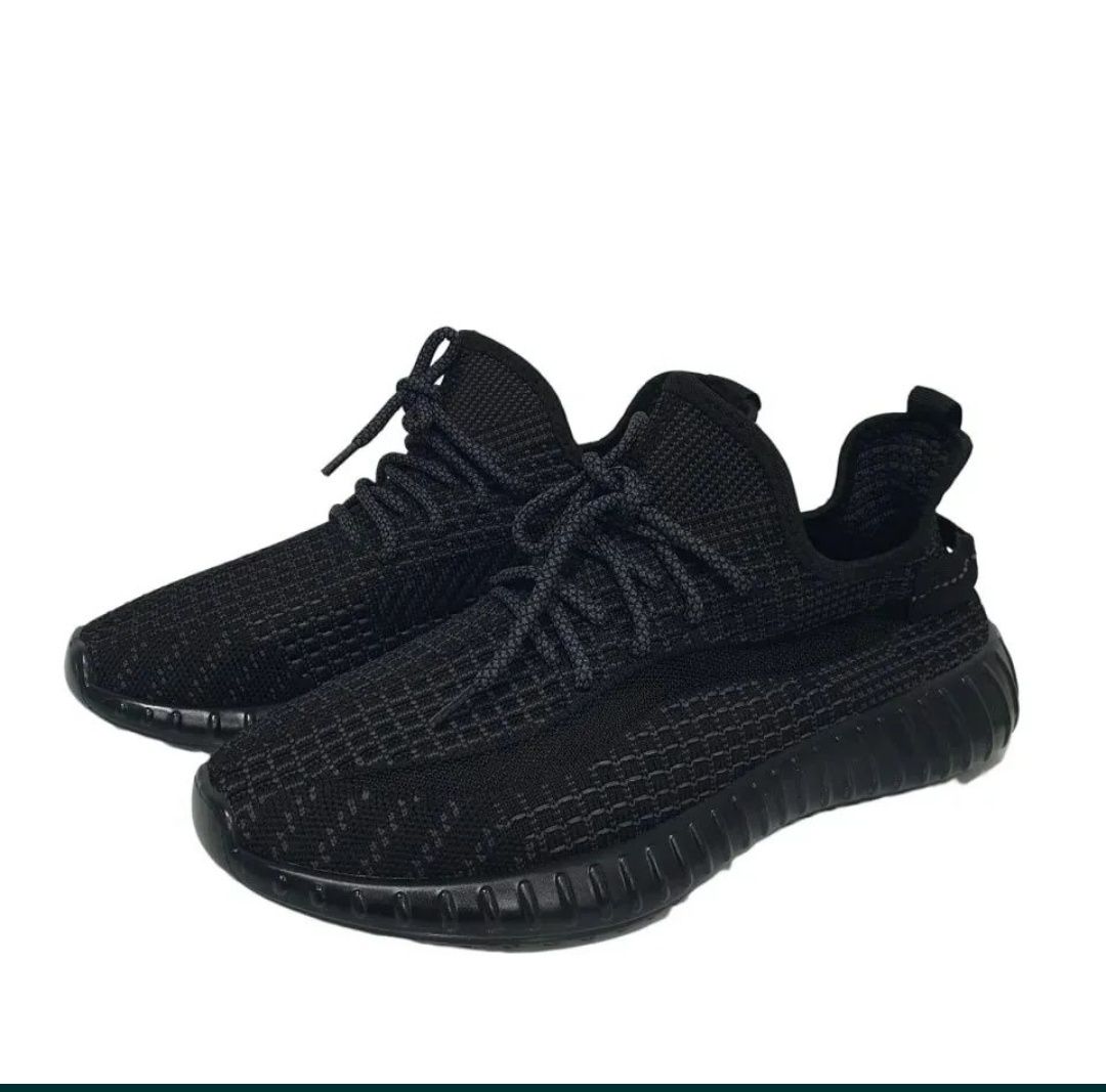 Yeezy krasopka sotiladi