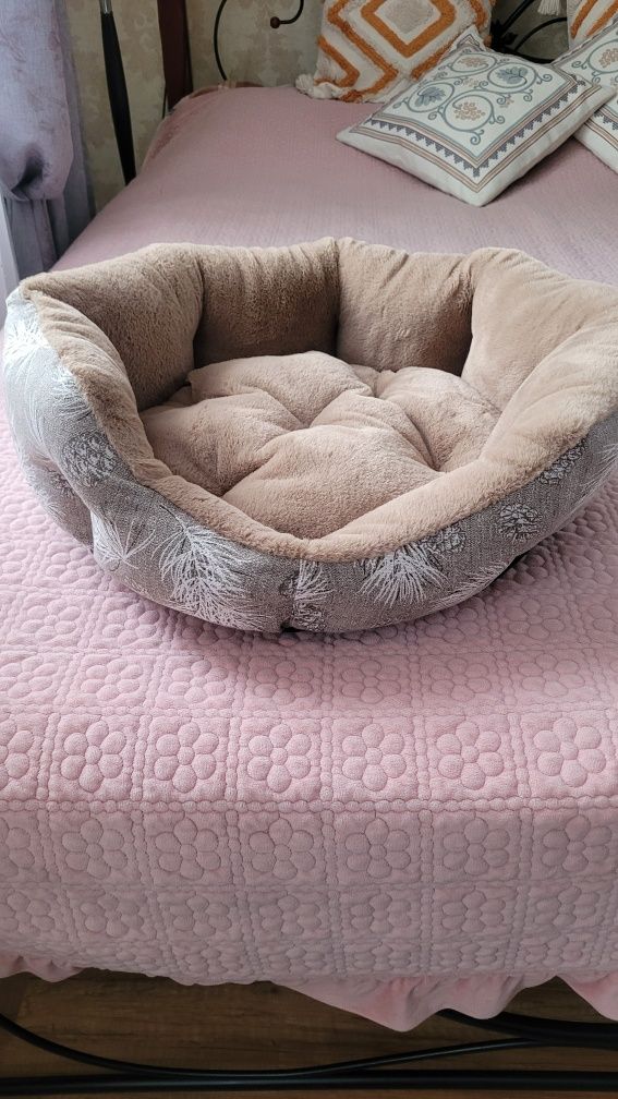 Продам лежанку для кота, собаки