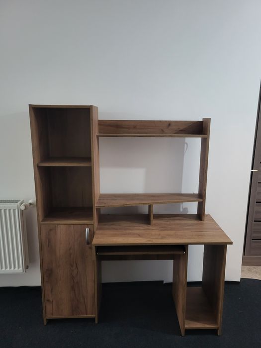 Birou mare cu spatii de depozitare + dulap soft-close, stare excelenta