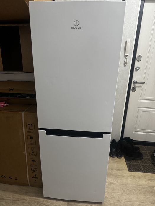 Холодильник рабочи