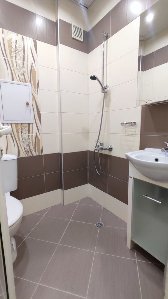 Дава се под наем Двустаен апартамент в София, Младост 3 - 43 кв.м за 459 € - Снимка #2
