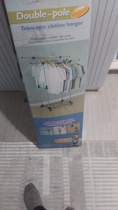 Продам вешалку стоику для одежды