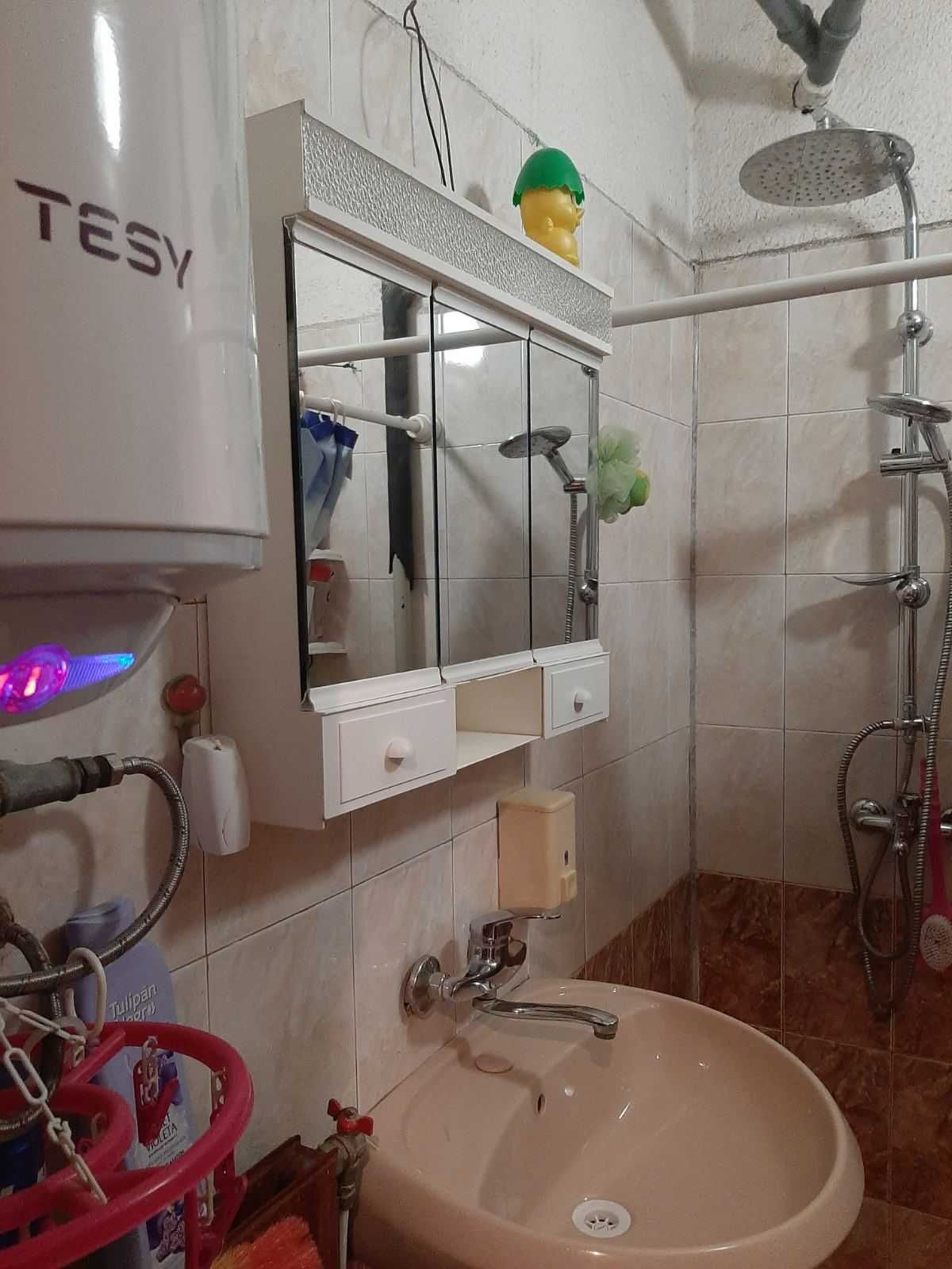 3 стаен в Здравец