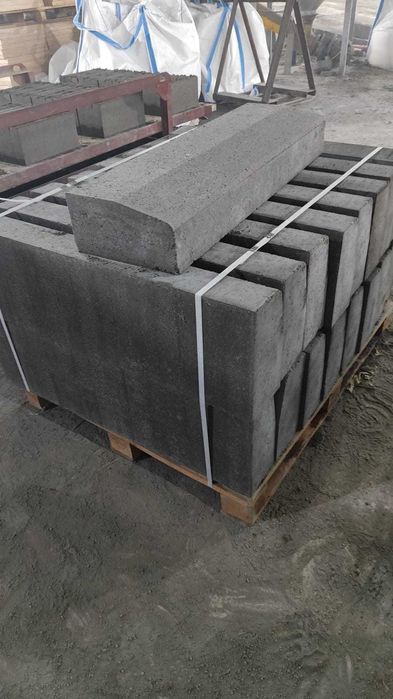 Бордюр дорожный , Поребрик .