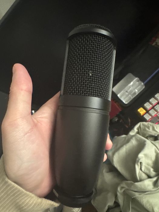 Студийный микрофон AKG P120