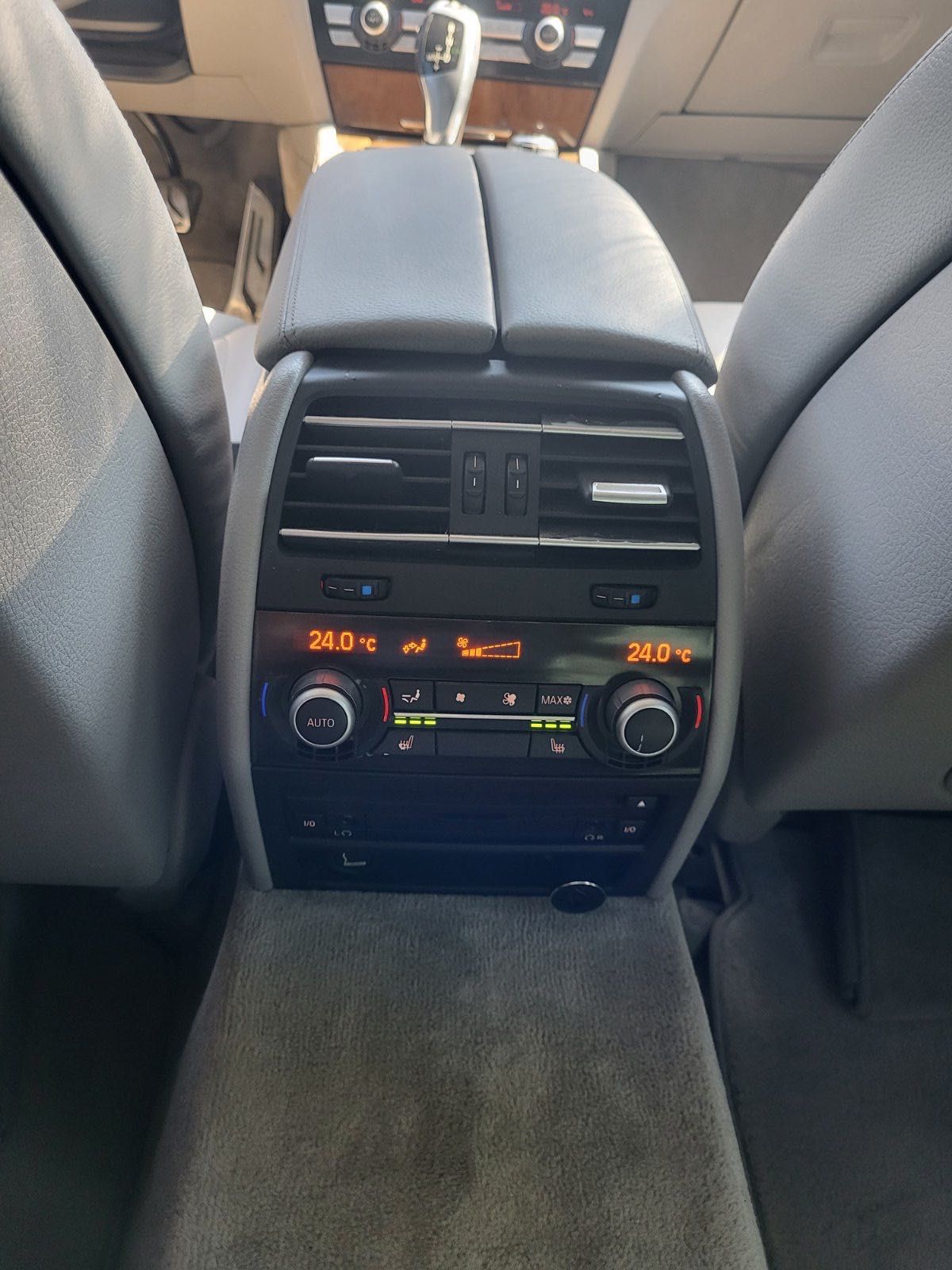 BMW 730 long/ full / TV / hand up display / soft close/ massage