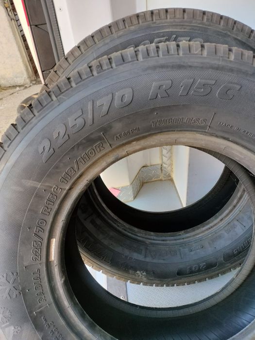 Vând anvelope iarna