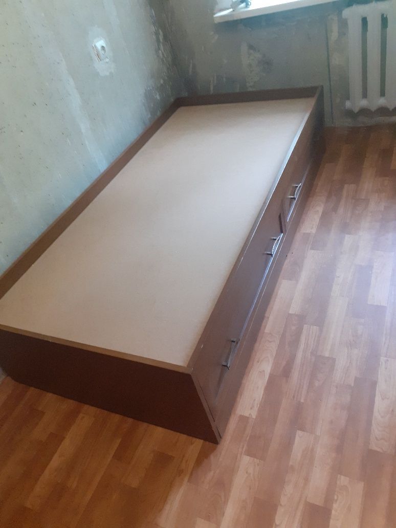 Кроавть одноярусная с матрасом