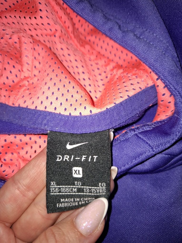 Суитчърт Nike 156-166 см