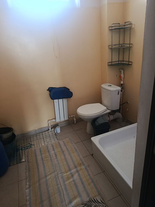 Yangi bozor 70 market orqasida 2 xona ijaraga beriladi