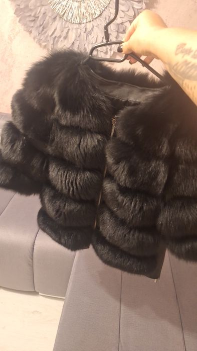 Vând haina de blana natura