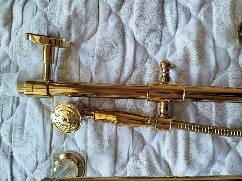 Ретро душ система цвят старо злато