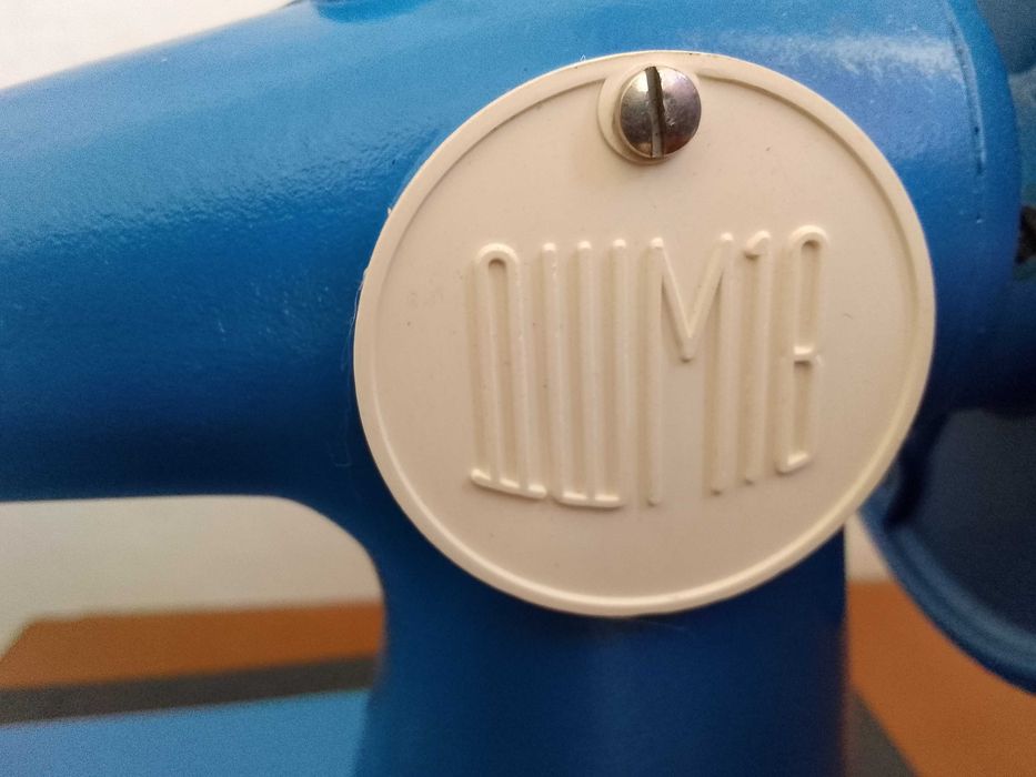 Малка ръчна шевна машина
Пращам по Спиди или Еконт