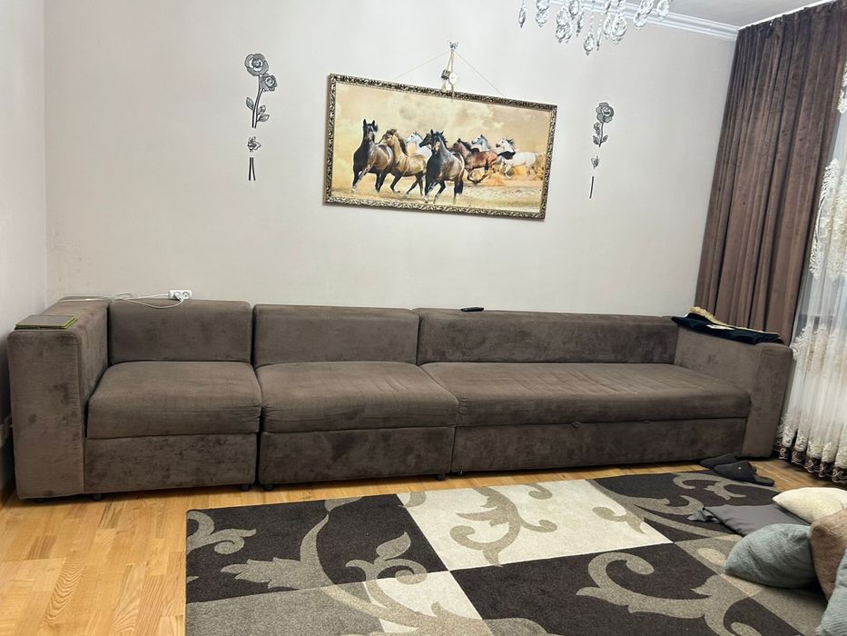 Модульный диван, можно собрать угловой