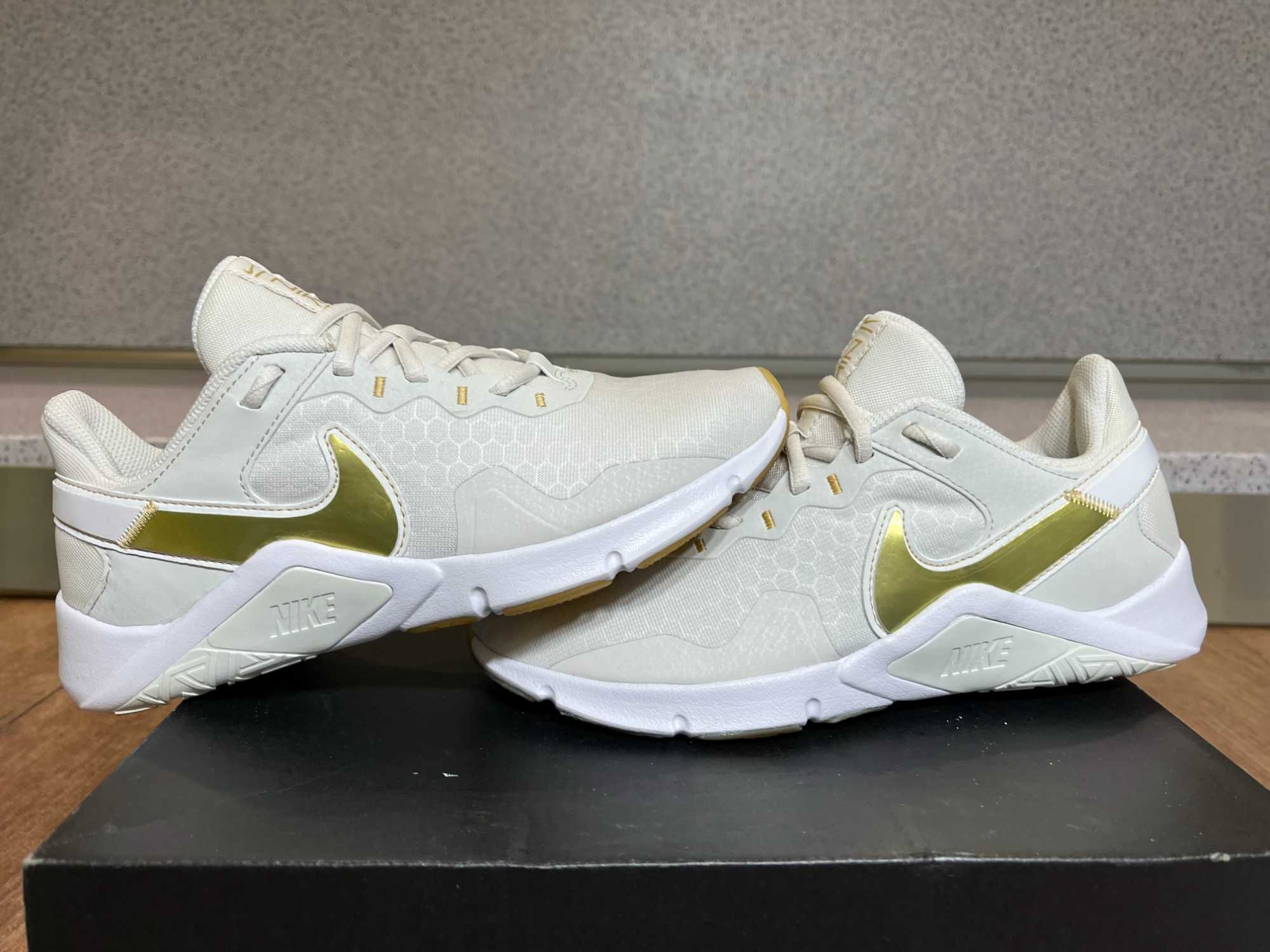 ОРИГИНАЛНИ *** Nike Legend Essential 2 / Cream Gold