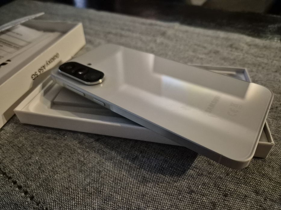Продавам Samsung A56 5G -за части