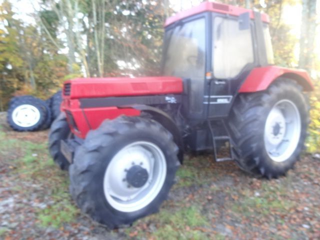 Dezmembrez tractoare Case IH 833.844 845 856 956 1056