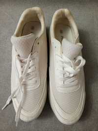 Белые кроссовки, женские, размер 40